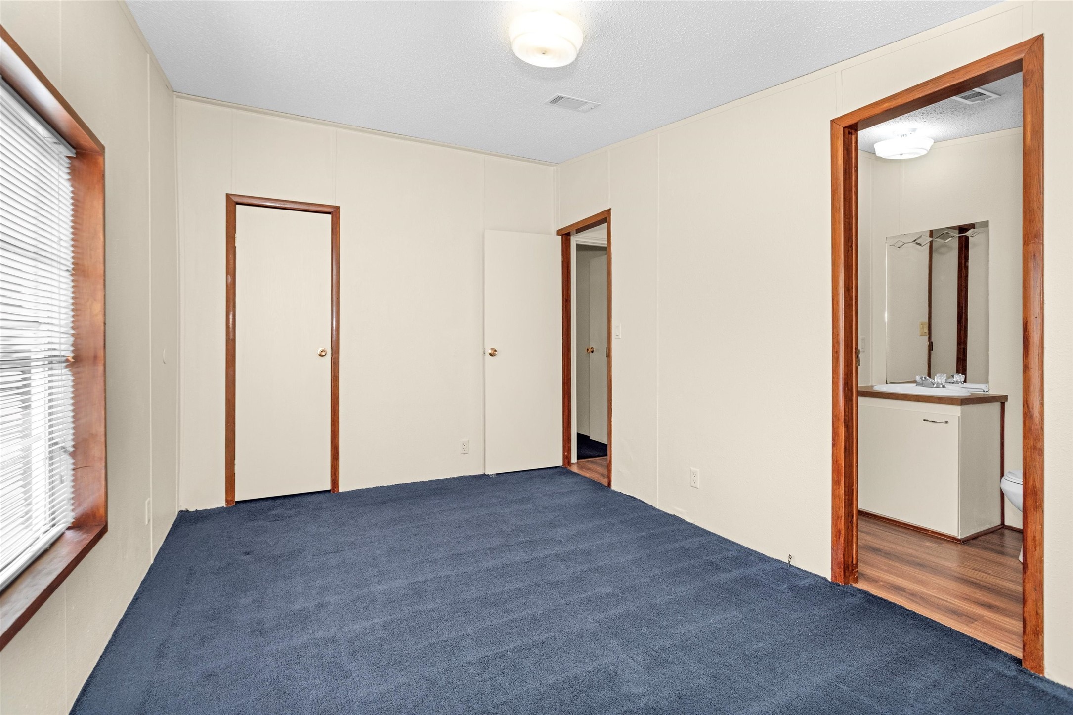 11261 Rose Road Conroe, TX 77303 - Photo 26 of 30 an empty room with closet