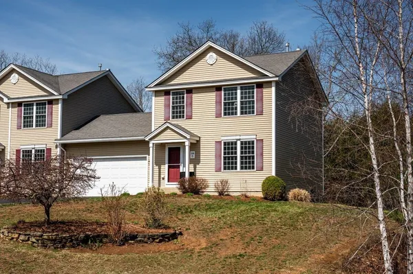 $440,000 | 59 D Cheney Lane, Danville, NH 03819