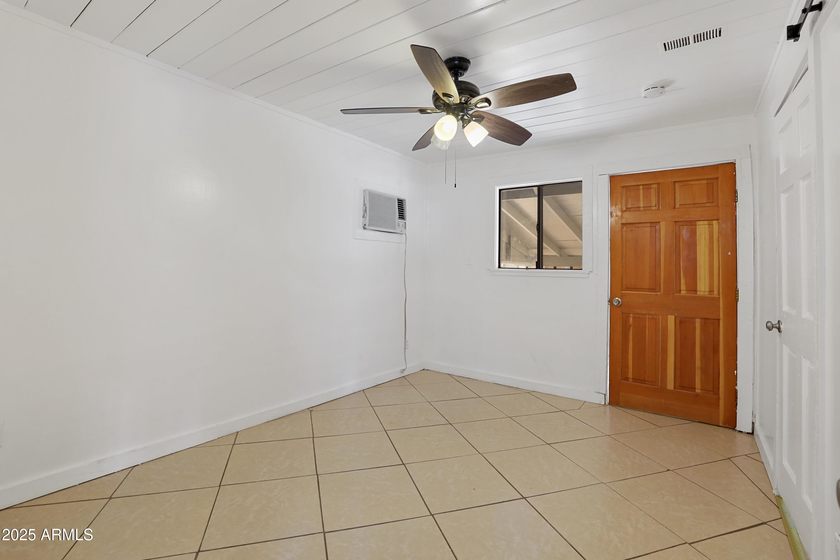 809 North Colcord Road Payson, AZ 85541 - Photo 15 of 34 a view of an empty room