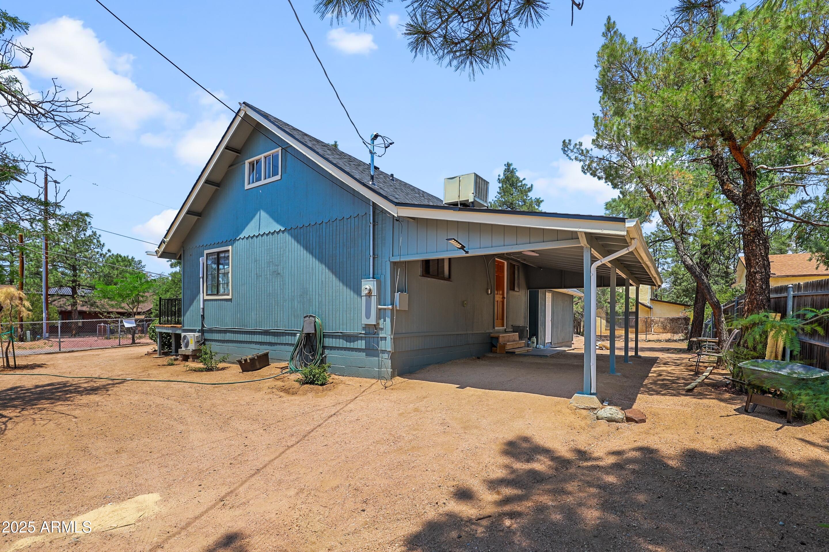 809 North Colcord Road Payson, AZ 85541 - Photo 9 of 34 a view of a house with a patio