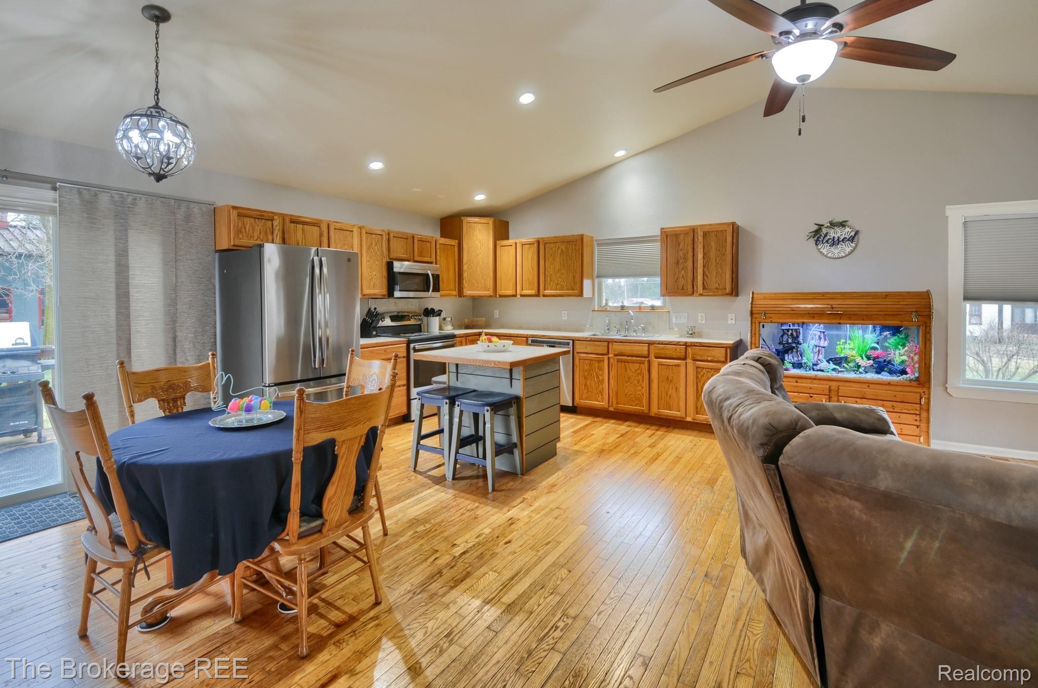 7459 East Coldwater Road Davison, MI 48423 - Photo 19 of 36 SD3_3269-HDR(5).jpg