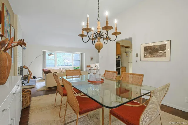 $895,000 | 129 Hillandale Drive, New Rochelle, NY 10804