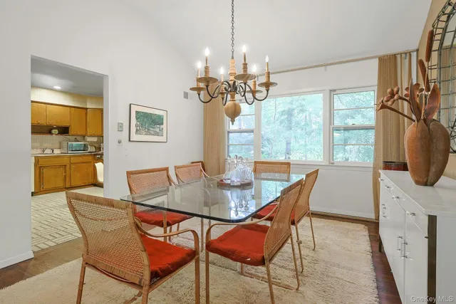 $895,000 | 129 Hillandale Drive, New Rochelle, NY 10804