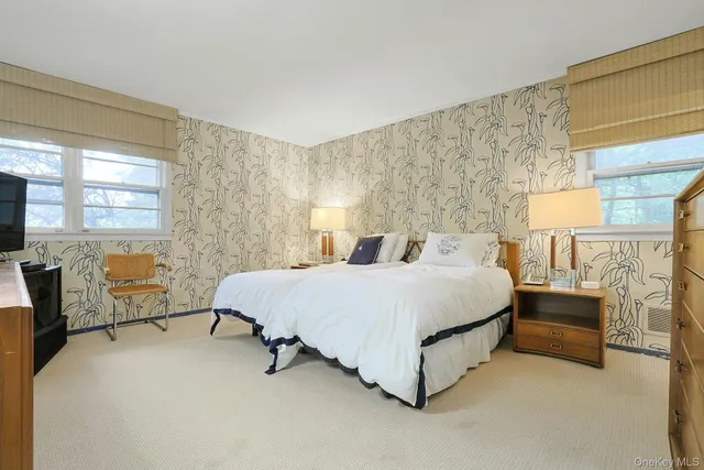 $895,000 | 129 Hillandale Drive, New Rochelle, NY 10804