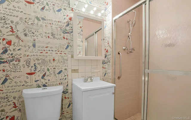 $895,000 | 129 Hillandale Drive, New Rochelle, NY 10804