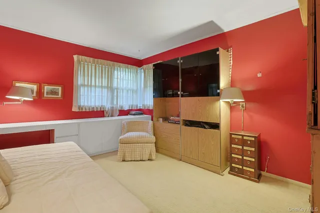 $895,000 | 129 Hillandale Drive, New Rochelle, NY 10804