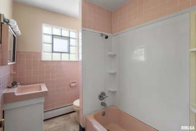 $105,000 | 1030 23rd Street, Rock Island, IL 61201