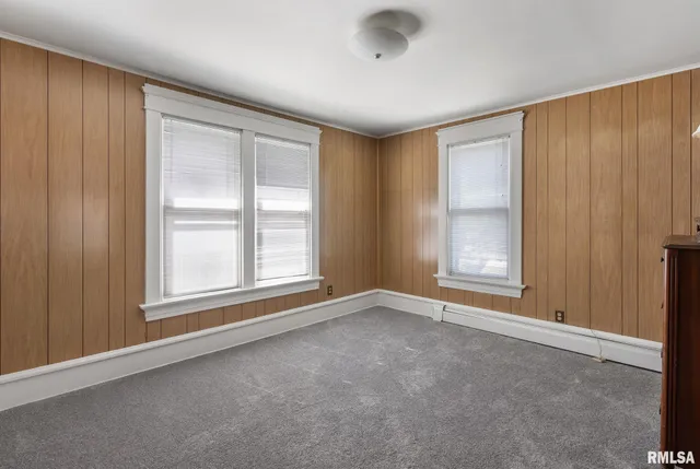 $105,000 | 1030 23rd Street, Rock Island, IL 61201