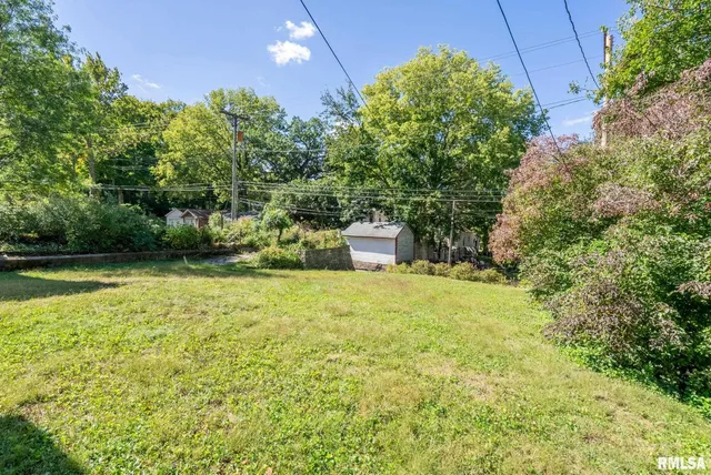 $105,000 | 1030 23rd Street, Rock Island, IL 61201