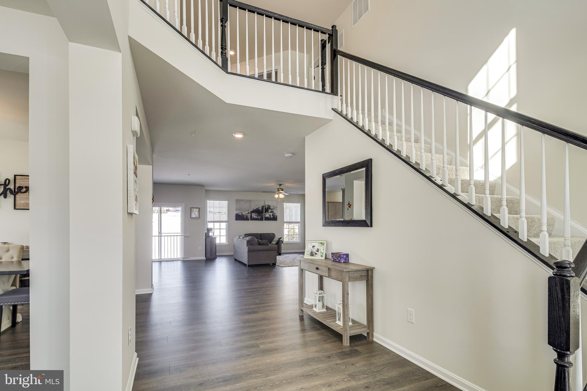 642 Friendship Road Westminster, MD 21157 - Photo 2 of 28 Stunning 2 story Foyer