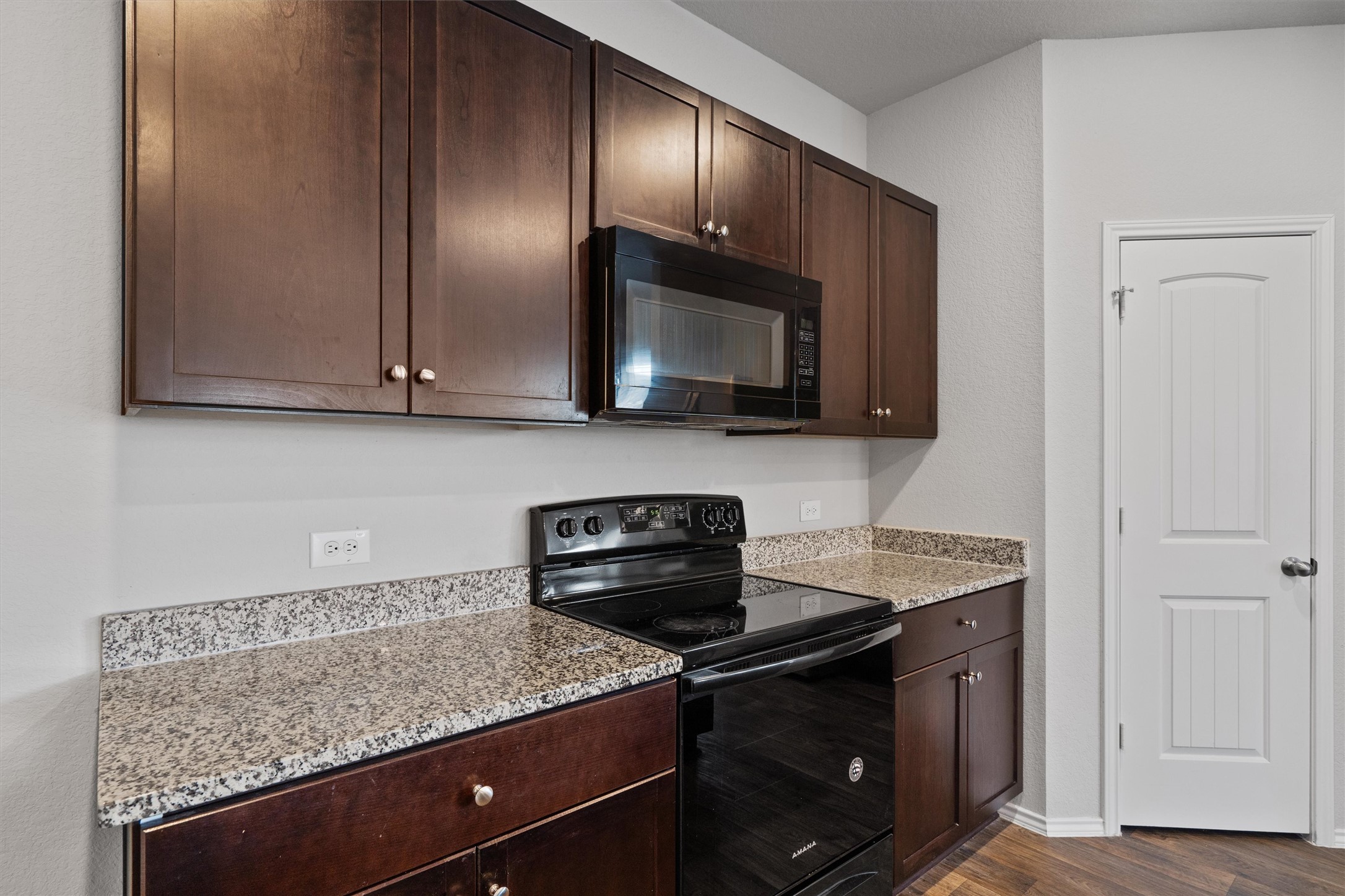 6121 Ronee Leah Drive Austin, TX 78724 - Photo 4 of 30