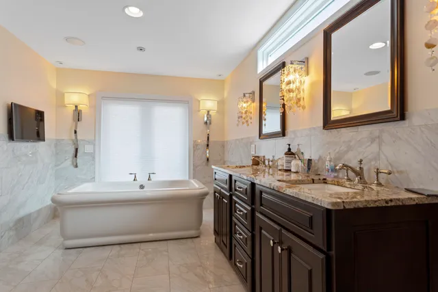 $5,990,000 | 126 Ocean Boulevard, Seabrook, NH 03874