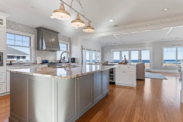 $5,990,000 | 126 Ocean Boulevard, Seabrook, NH 03874