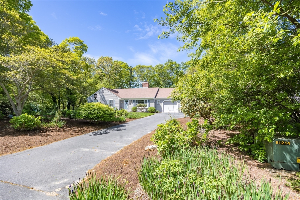 41 High Head Road Dennis, MA 02660 - Photo 3 of 39