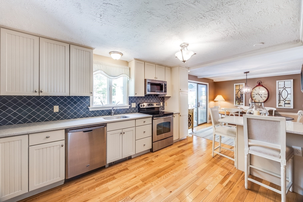 41 High Head Road Dennis, MA 02660 - Photo 8 of 39