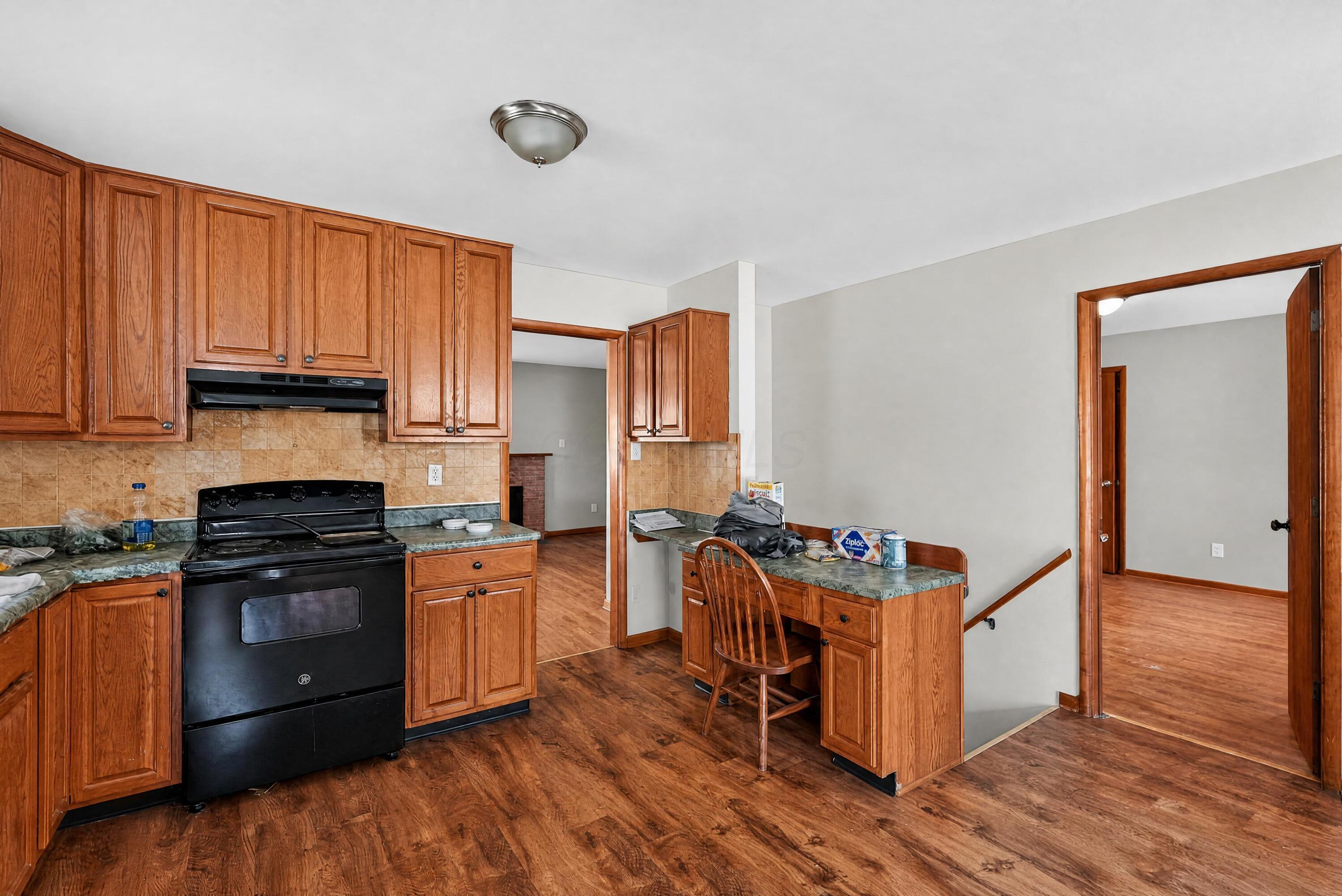 5216 Bagley Road Columbus, OH 43232 - Photo 6 of 19 08_5216_Bagley_Rd-Kitchen-91-1
