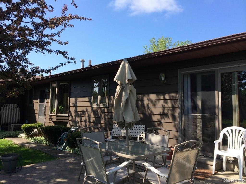 5181 Middleboro Road Grand Blanc, MI 48439 - Photo 14 of 29 5181 middleboro 015.jpg