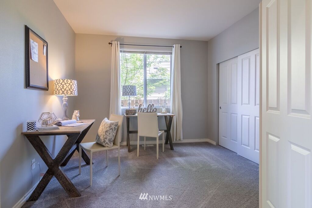 27721 Maple Ridge Way Southeast Maple Valley, WA 98038 - Photo 10 of 25