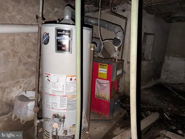 $69,900 | 13 Florence Avenue, Darby, PA 19023