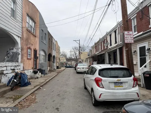 $69,900 | 13 Florence Avenue, Darby, PA 19023