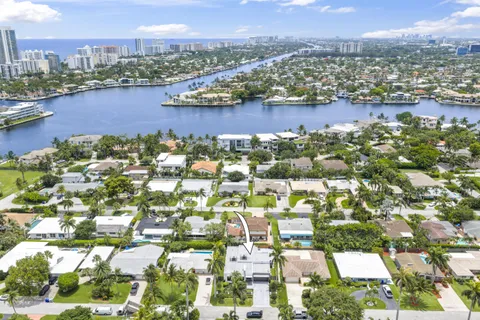 $1,999,999 | 2620 Southeast 6th Street, Pompano Beach, FL 33062