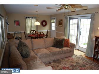 225 Farnham Road Havertown, PA 19083 - Photo 2 of 7 Family Room