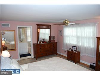 225 Farnham Road Havertown, PA 19083 - Photo 6 of 7 Bedroom - Main
