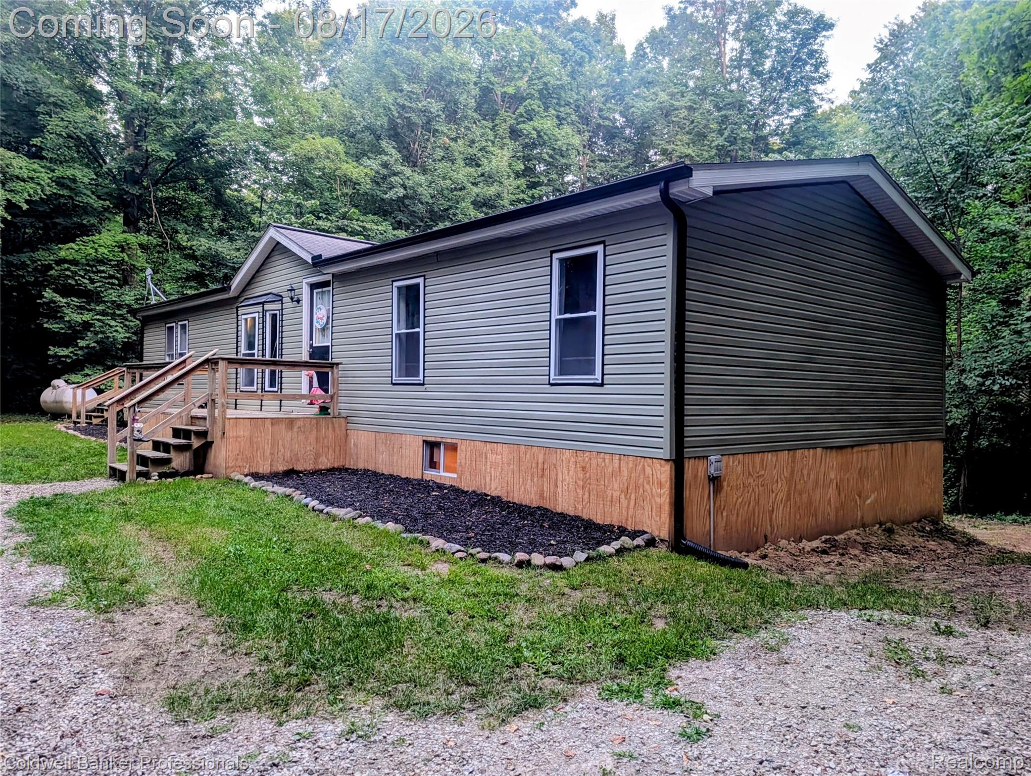 5323 English Road Clifford, MI 48727 - Photo 2 of 46 PXL_20260808_004752538~2.jpg
