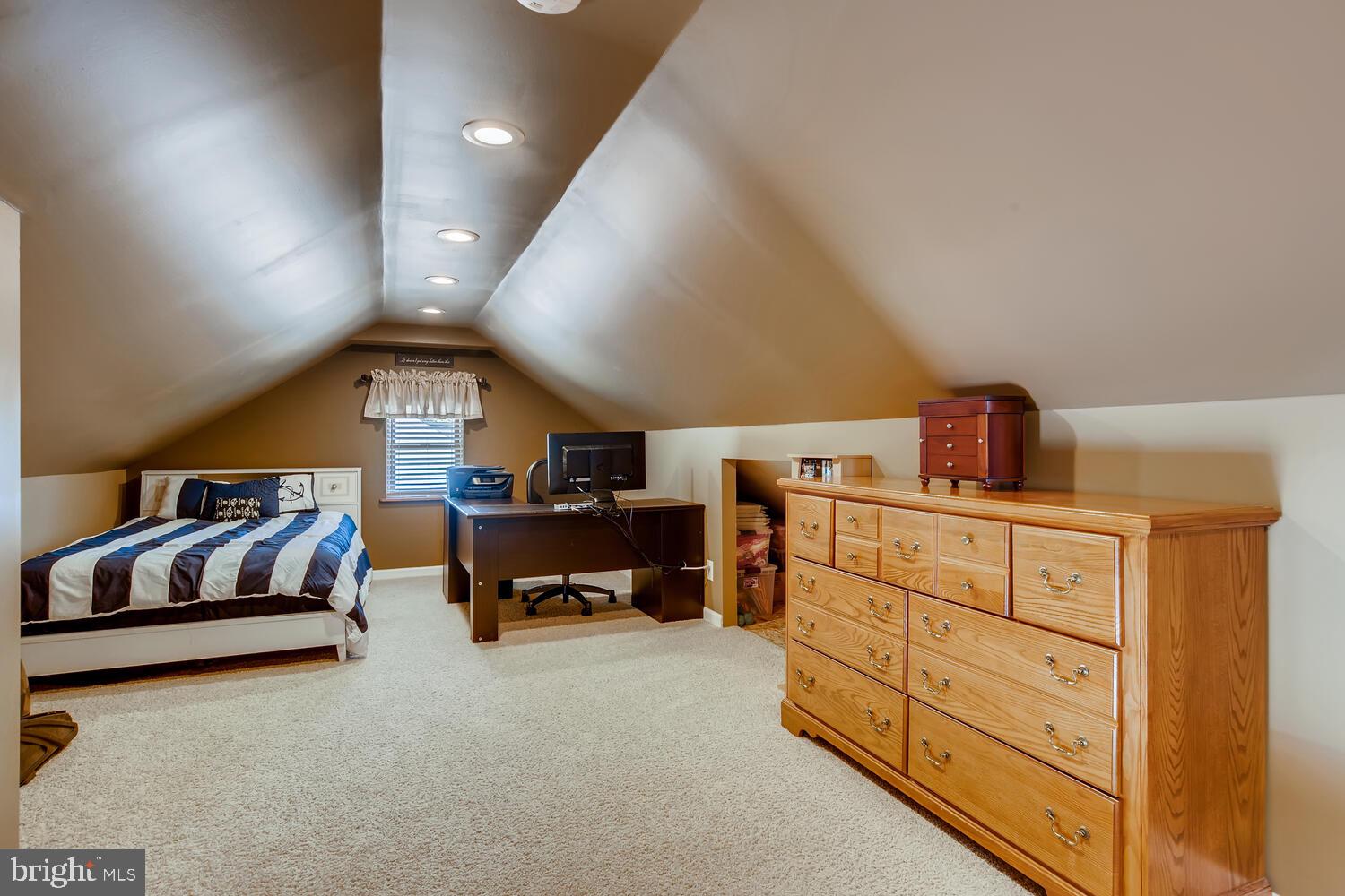 4238 Thorncliff Road Baltimore, MD 21236 - Photo 14 of 28 Gallery Image 14