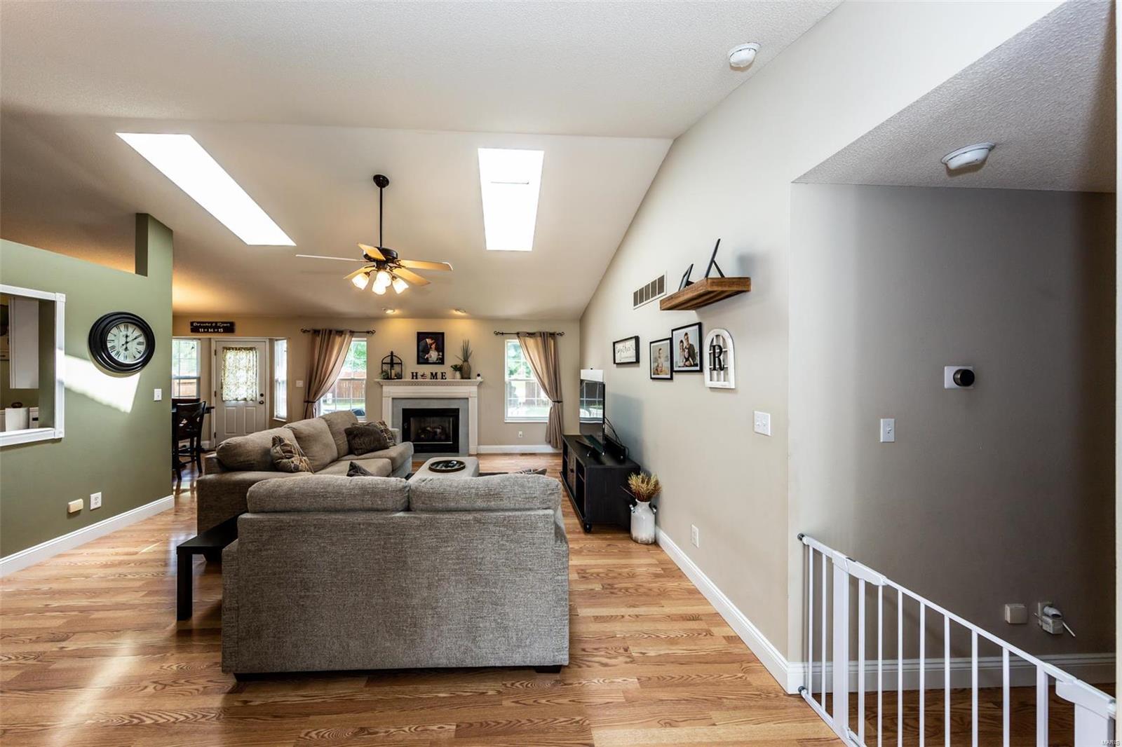 1516 Lincoln Farm Road O'Fallon, IL 62269 - Photo 4 of 37