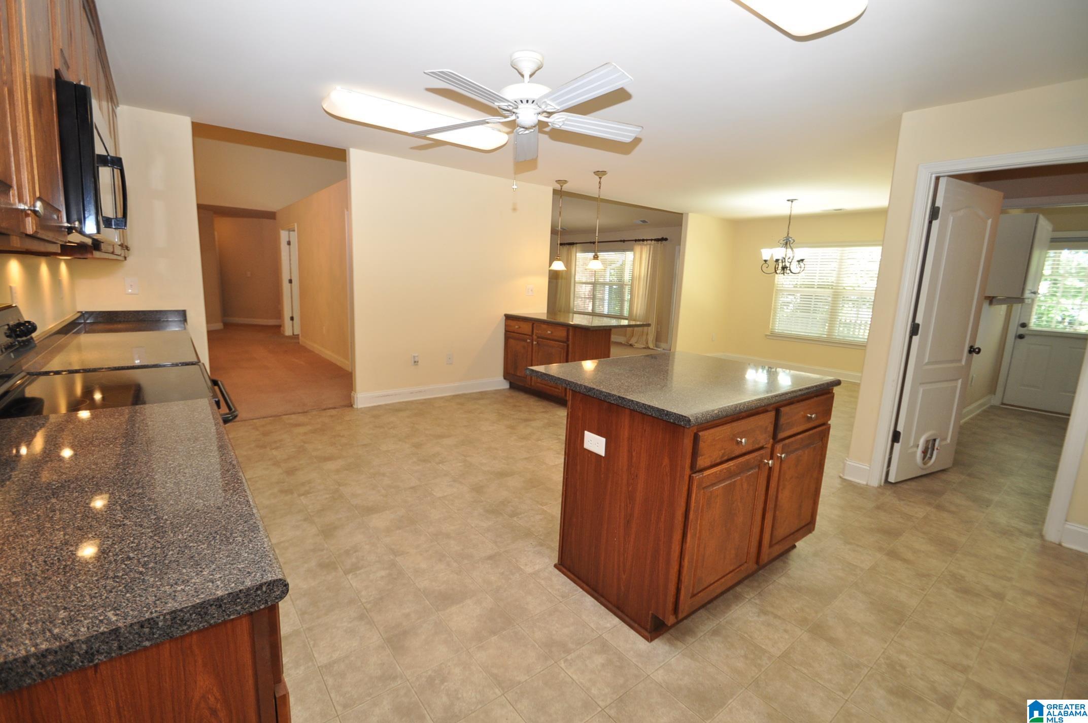 213 Cedar Meadow Alabaster, AL 35114 - Photo 3 of 15