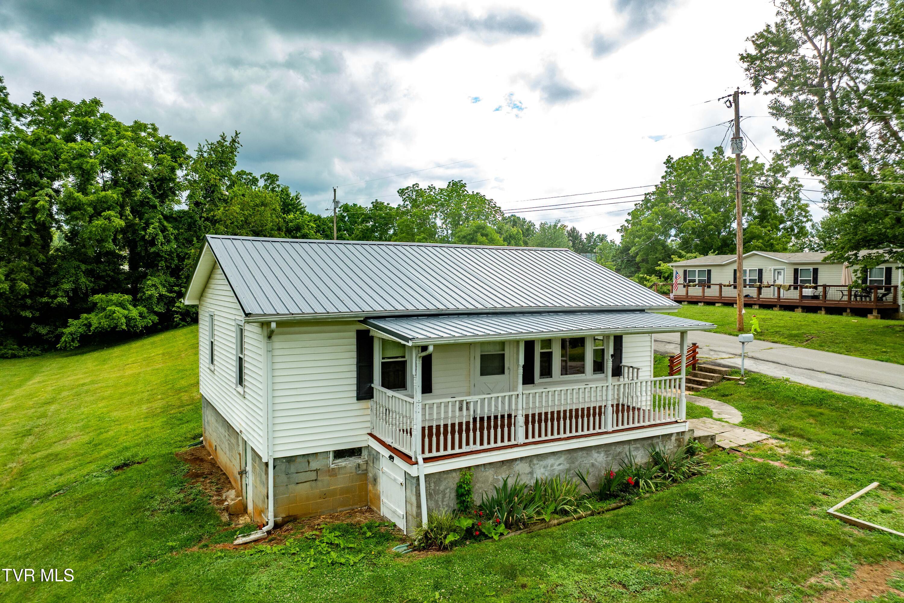147 Fox Road Johnson City, TN 37601 - Photo 38 of 59 147 Fox road (14 of 59)