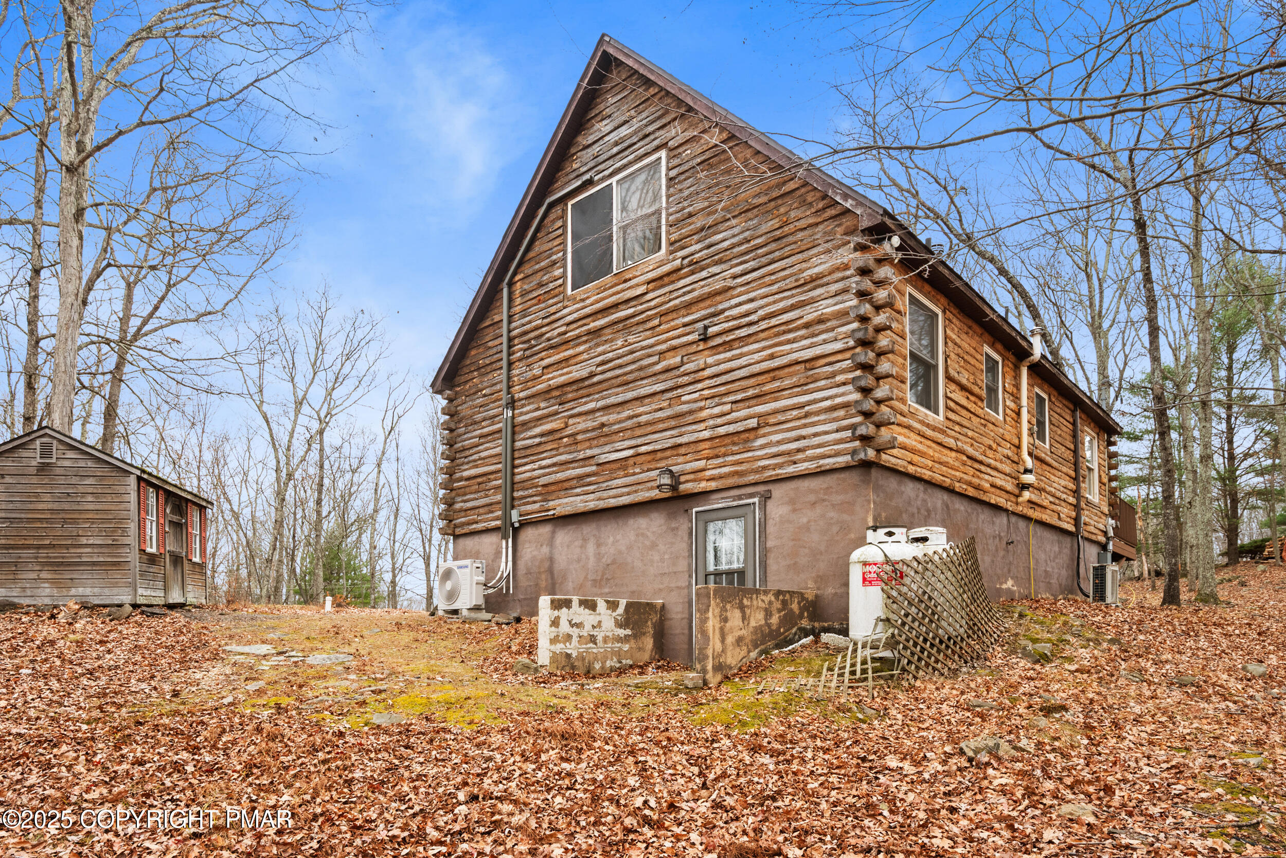 3544 High Crest Road Canadensis, PA 18325 - Photo 30 of 34 Rear/Side View Right