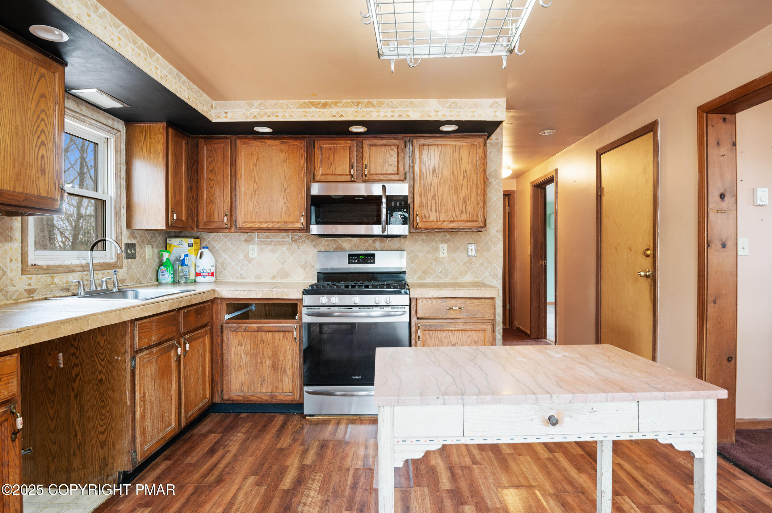 3544 High Crest Road Canadensis, PA 18325 - Photo 3 of 34 Kitchen