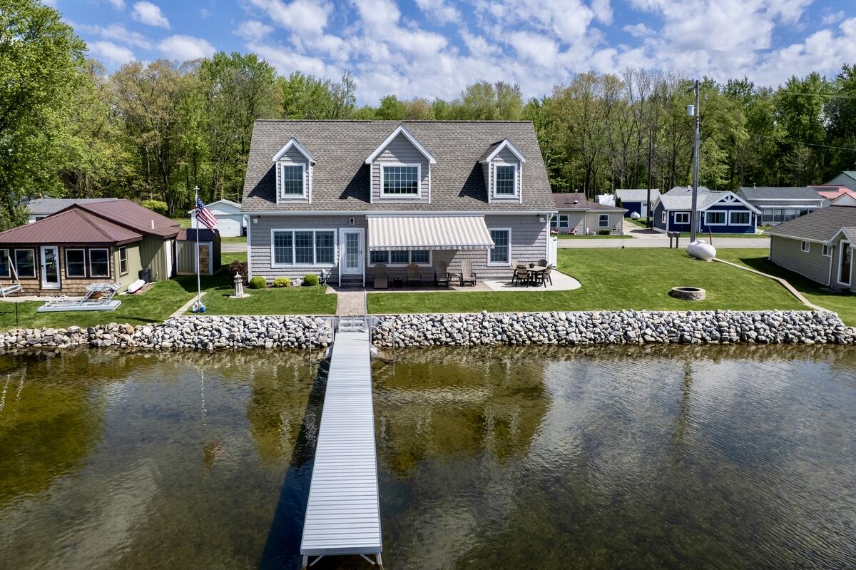243 East Rose Road Coldwater, MI 49036 - Photo 2 of 31