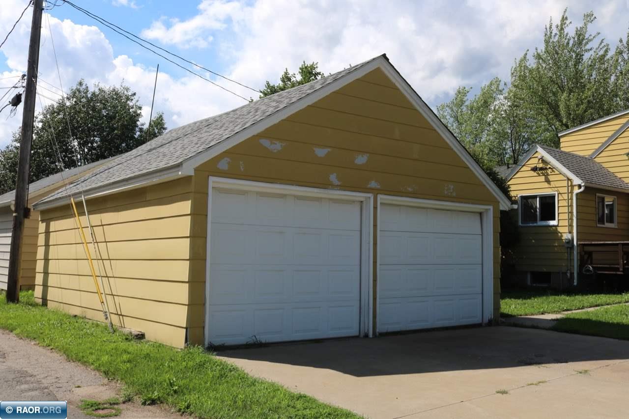 911 7th Avenue South Virginia, MN 55792 - Photo 7 of 19