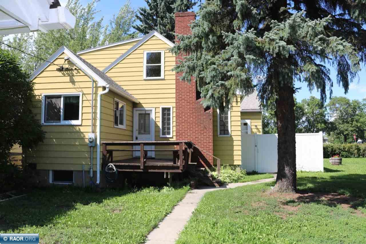 911 7th Avenue South Virginia, MN 55792 - Photo 10 of 19