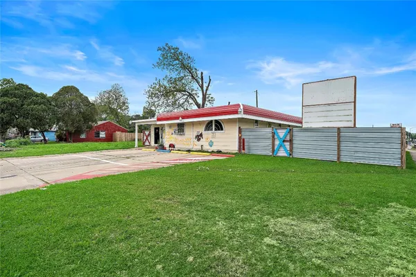 $1,500 | 5639 Overdale Street, Houston, TX 77033