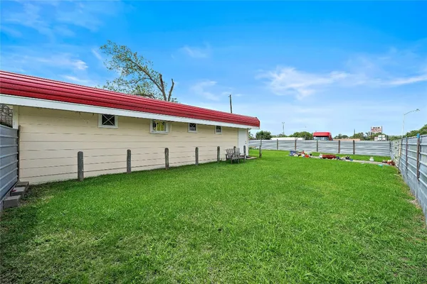 $1,500 | 5639 Overdale Street, Houston, TX 77033