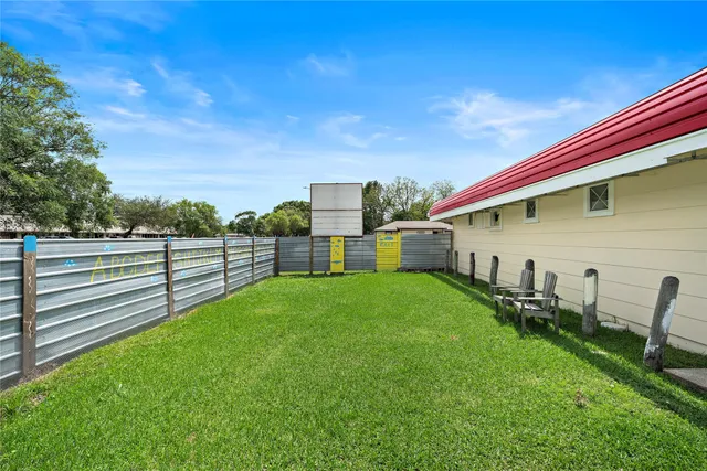 $1,500 | 5639 Overdale Street, Houston, TX 77033