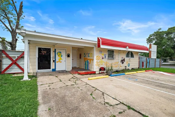 $1,500 | 5639 Overdale Street, Houston, TX 77033