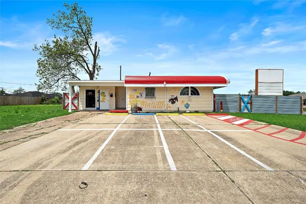 $1,500 | 5639 Overdale Street, Houston, TX 77033
