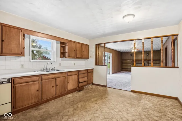 $399,999 | 5829 East 200 South, Greenfield, IN 46140