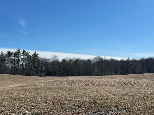 32 Ladds Lane, Unit 2 Epping, NH 03042 - Photo 6 of 8