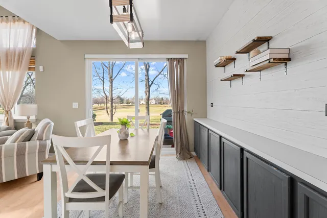 $312,500 | 206 Sierra Pass Drive, Unit 3, Streamwood, IL 60107