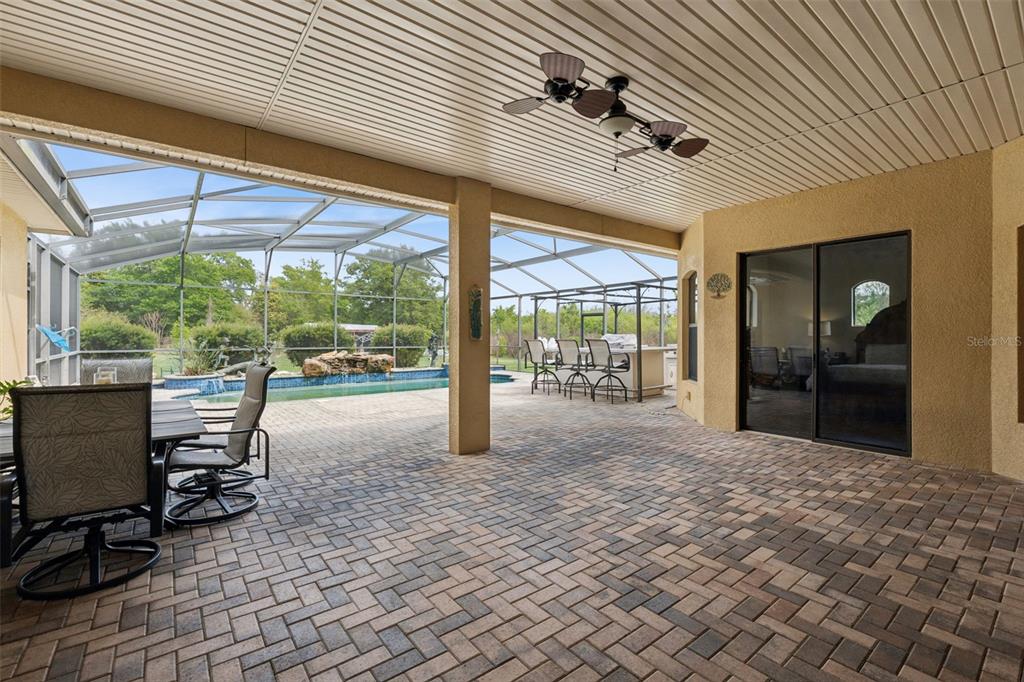 7139 Groveland Farms Road Groveland, FL 34736 - Photo 26 of 36 a house view with a seating space