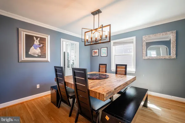 $5,000 | 6034 21st Street North, Arlington, VA 22205