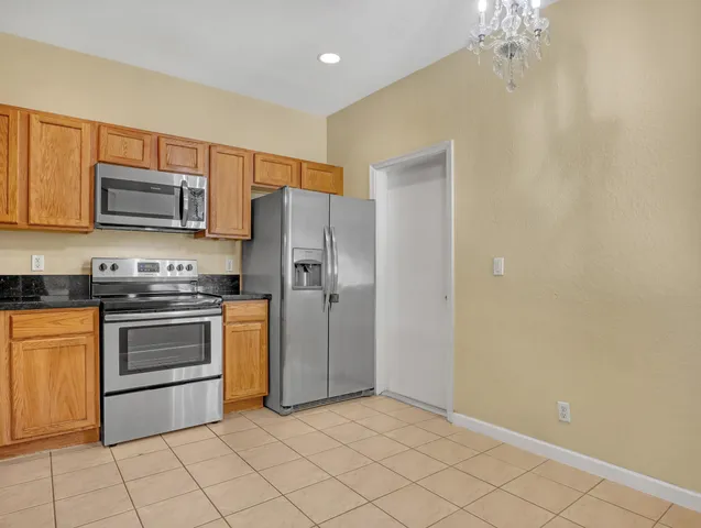 $2,850 | 2226 Oakmont Drive, Riviera Beach, FL 33404