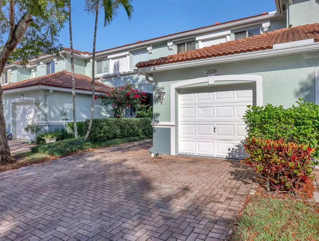 $2,850 | 2226 Oakmont Drive, Riviera Beach, FL 33404