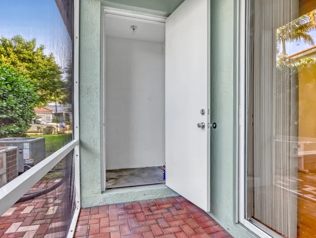 $2,850 | 2226 Oakmont Drive, Riviera Beach, FL 33404